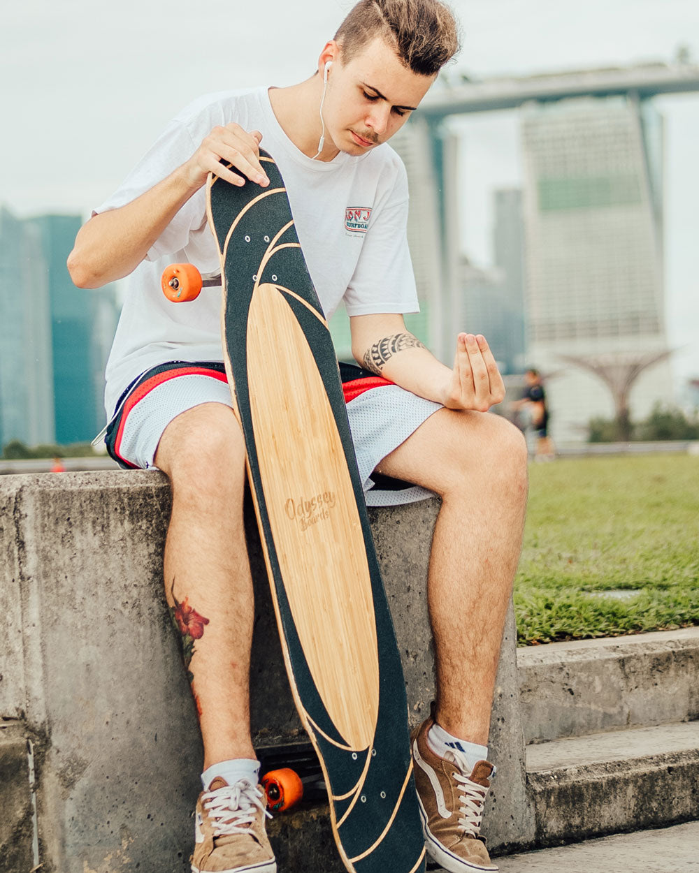 Hurricane 46" Fibreglass Longboard Complete